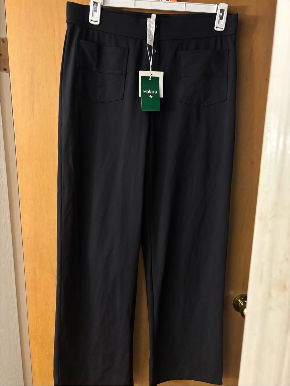 HALARA Black Wide-Leg Pull-On Pants with Front Patch Pockets